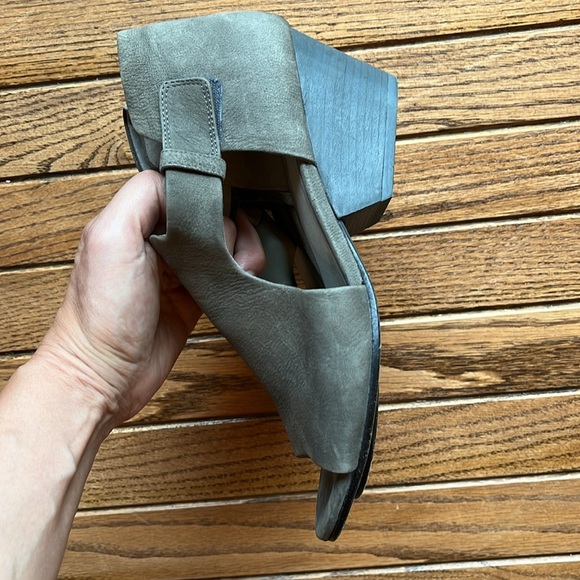 Eileen Fisher Taupe Open Toe Summer Shoes Size 7.5 - Picture 8 of 10